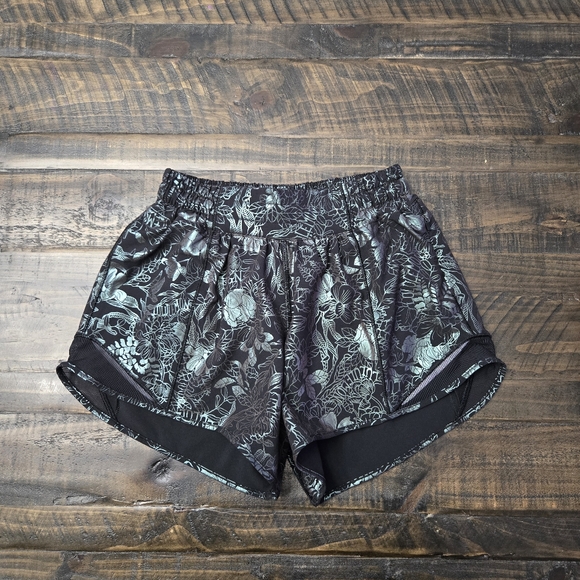 lululemon athletica Pants - LULULEMON Hotty Hot Shorts | 2